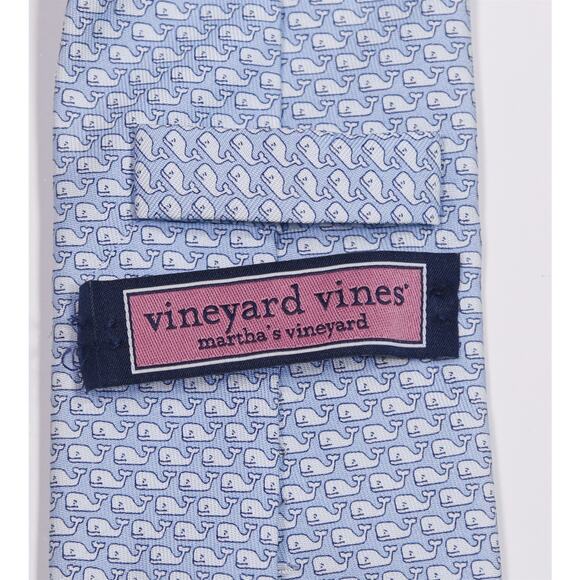 Vineyard Vines Light Blue Whales Pattern Silk Necktie Tie - Picture 5 of 7